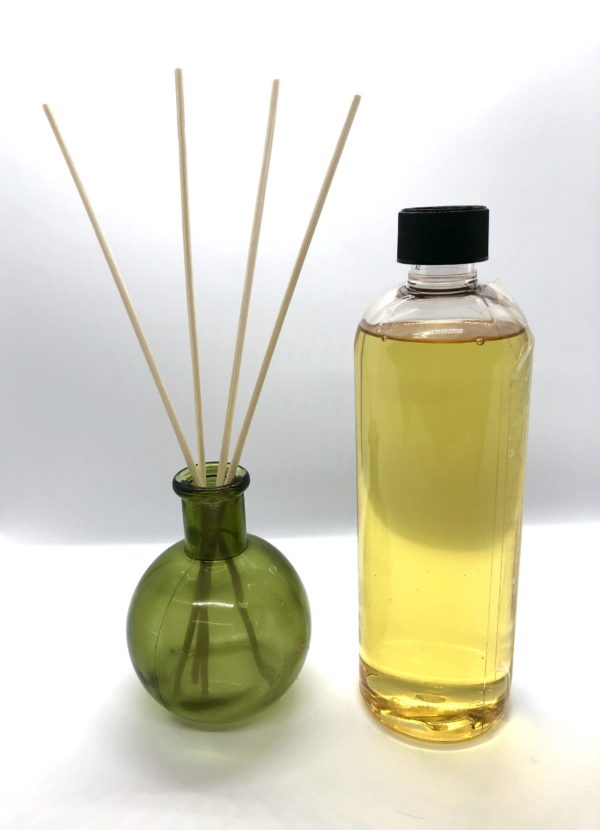 16 OZ Indoor/Outdoor Diffuser Oil WITH Bottle and 8 Reeds